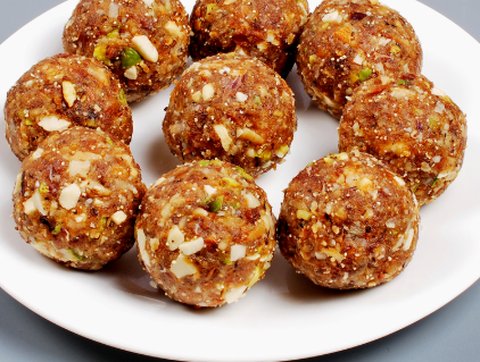 Khajur Ladoo on a plate