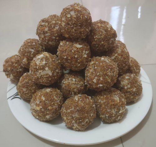 Shengdana Ladoo on a plate